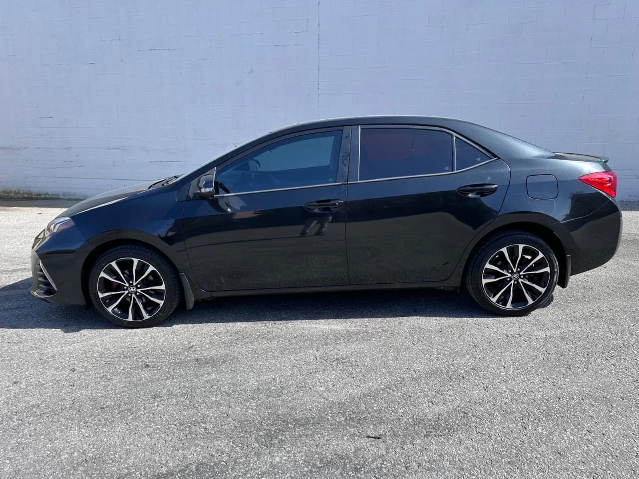 2018 Toyota Corolla - Image 3