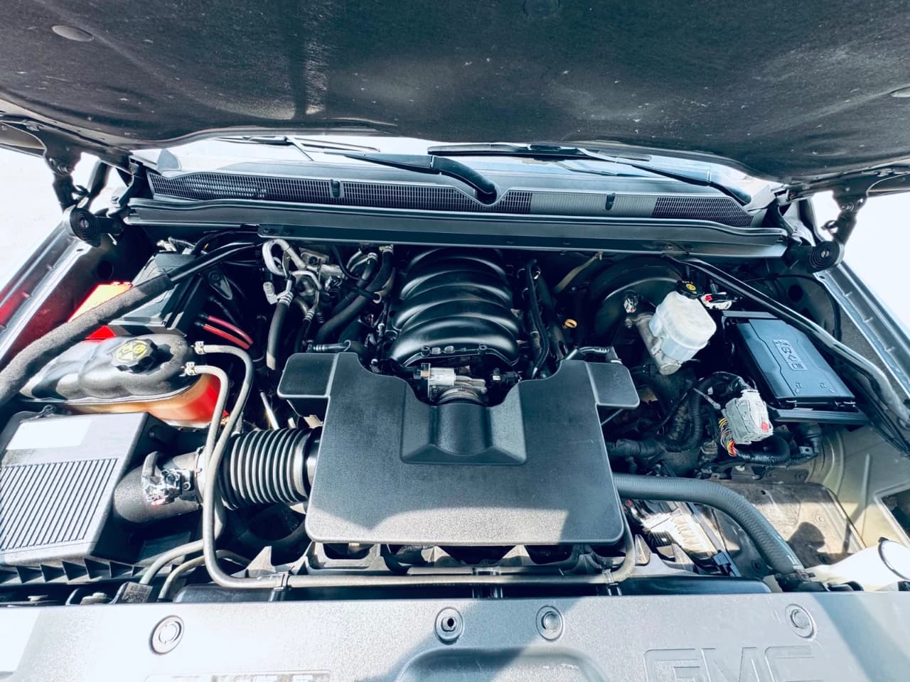 2020 GMC Yukon XL - Image 16