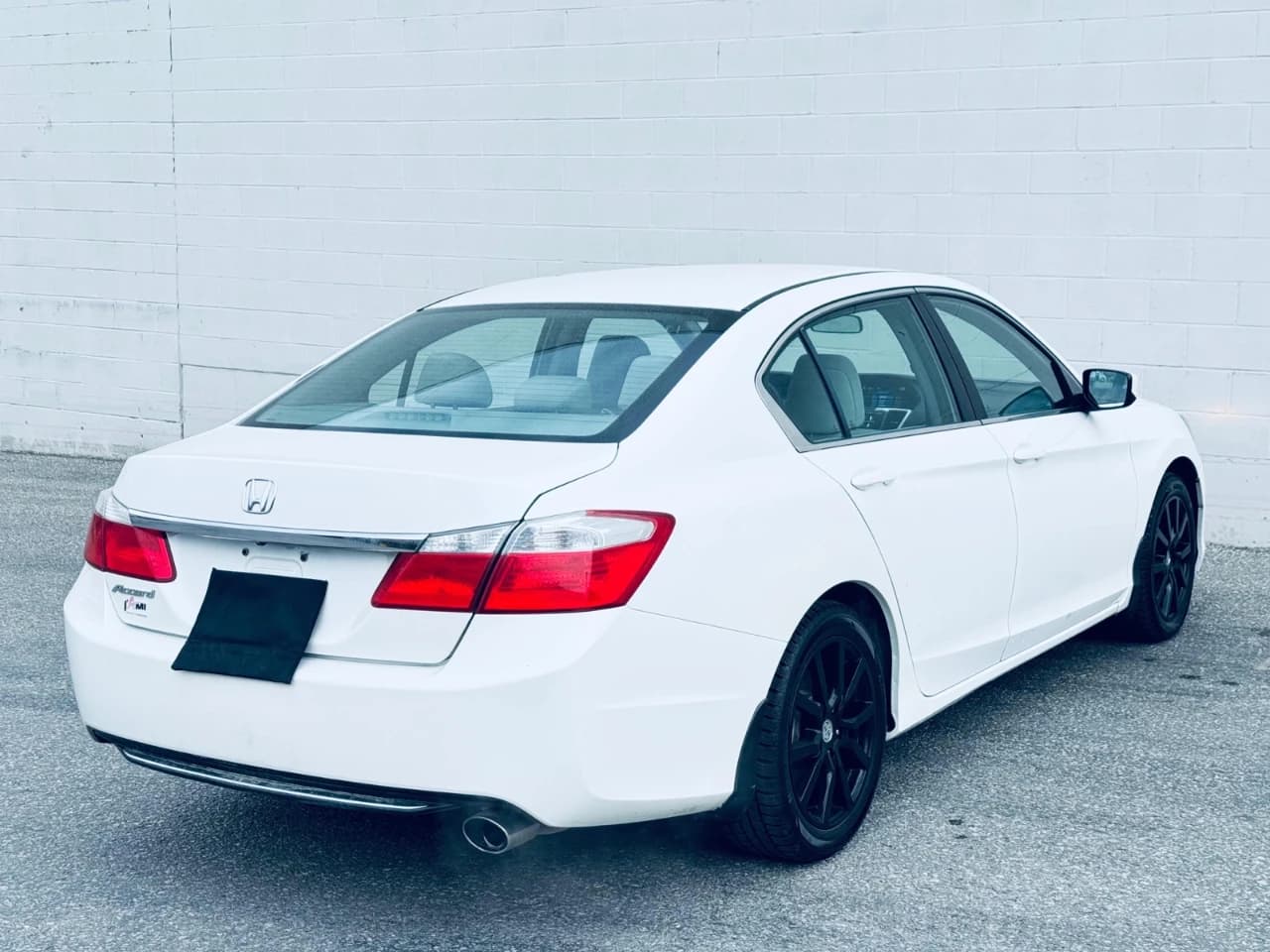 2014 Honda Accord Sedan - Image 11