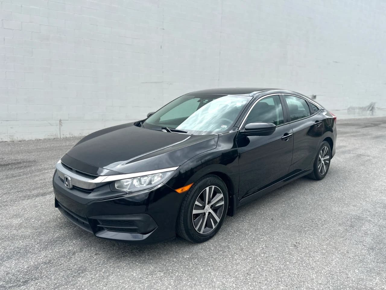 2017 Honda Civic Sedan - Image 4