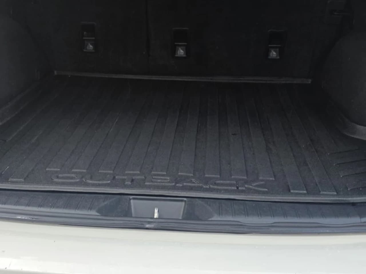 2017 Subaru Outback - Image 11