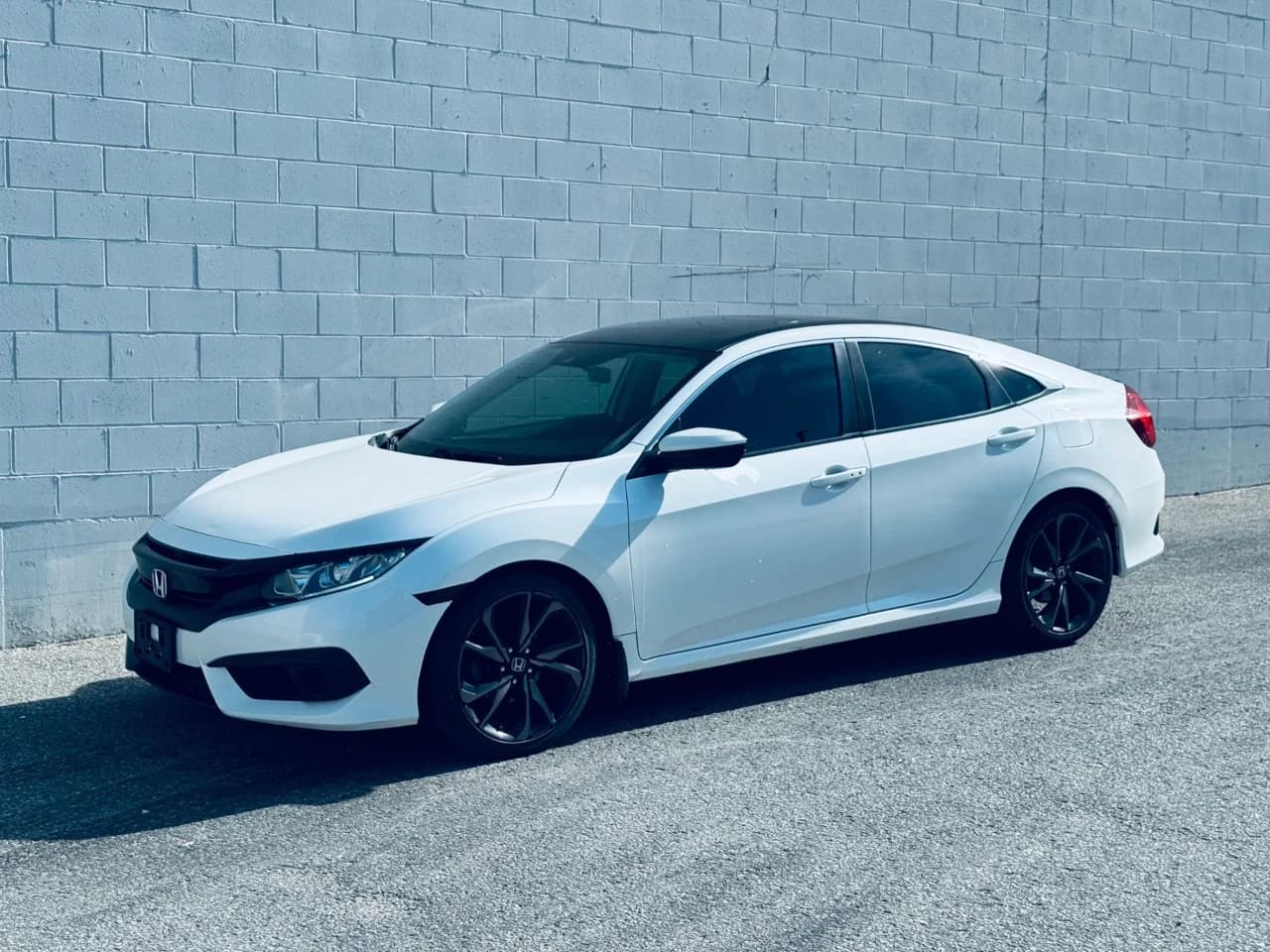 2017 Honda Civic Sedan - Image 17