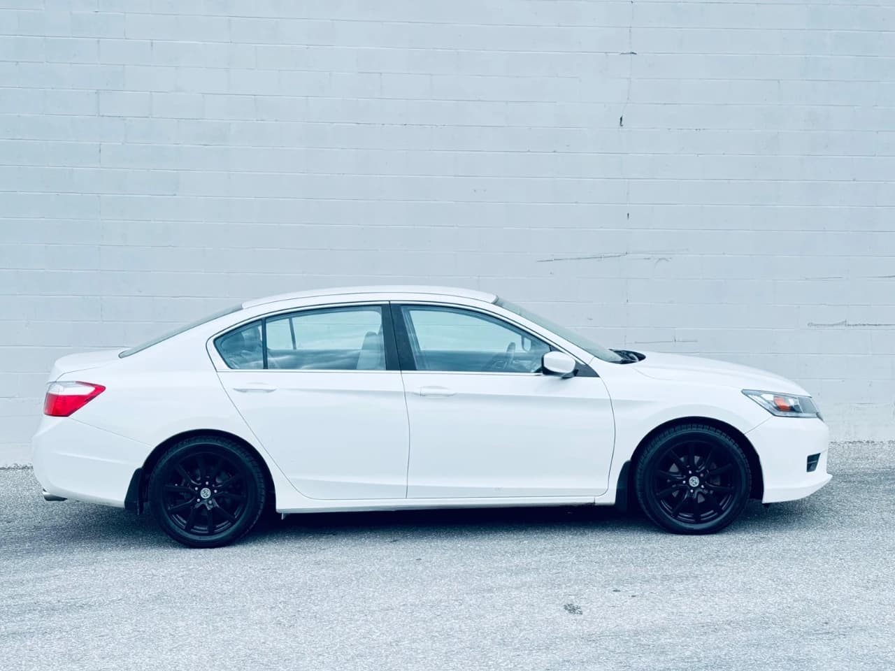 2014 Honda Accord Sedan - Image 10