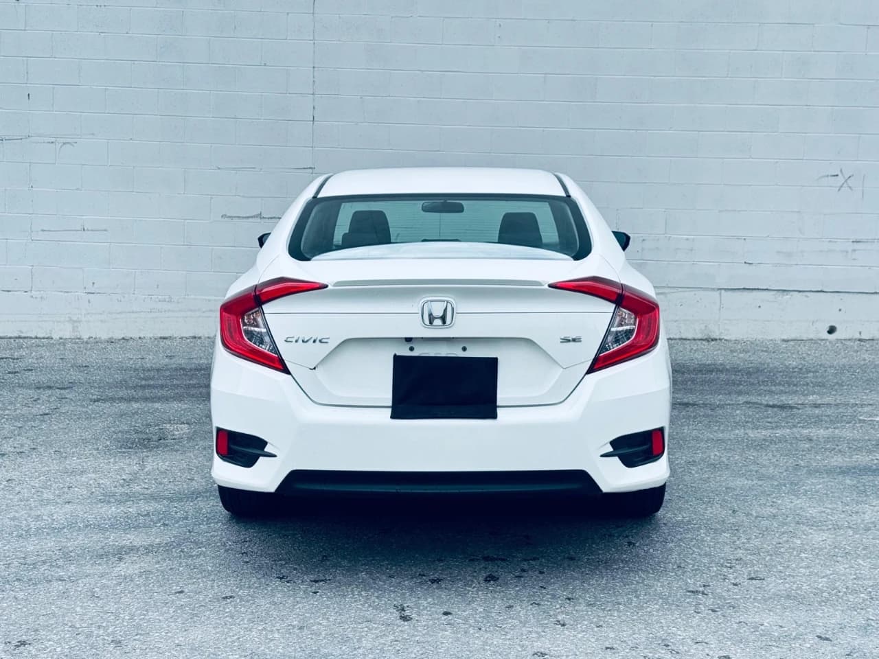 2018 Honda Civic Sedan - Image 9