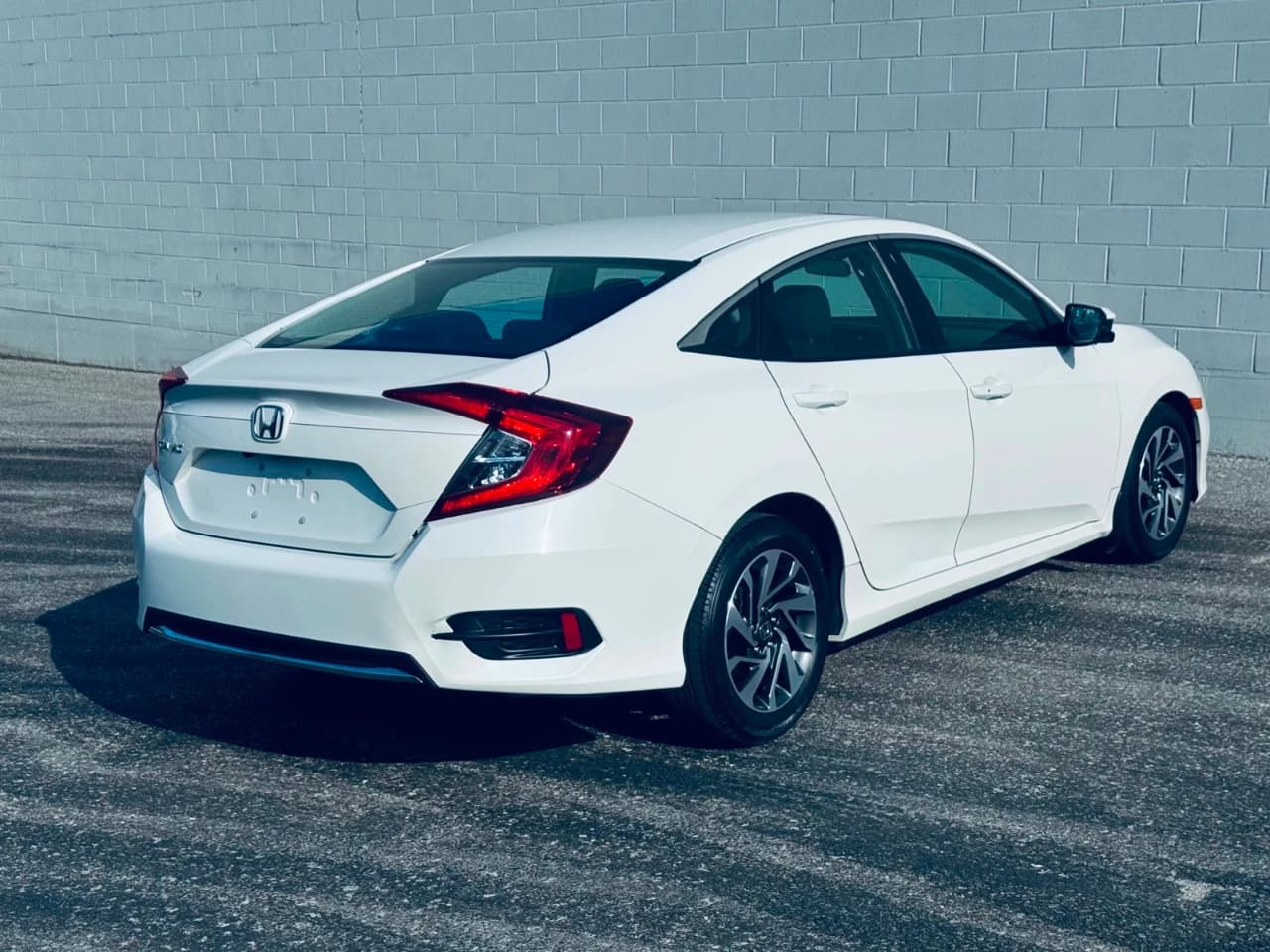 2019 Honda Civic Sedan - Image 11