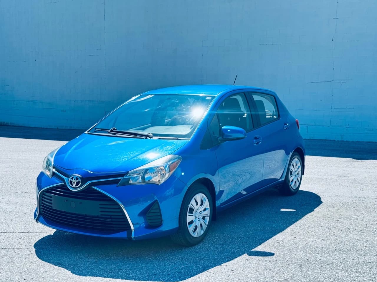 2016 Toyota Yaris - Image 2