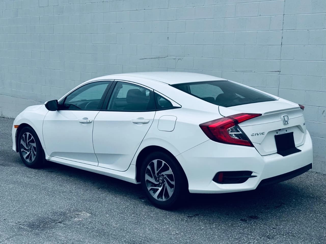 2018 Honda Civic Sedan - Image 8
