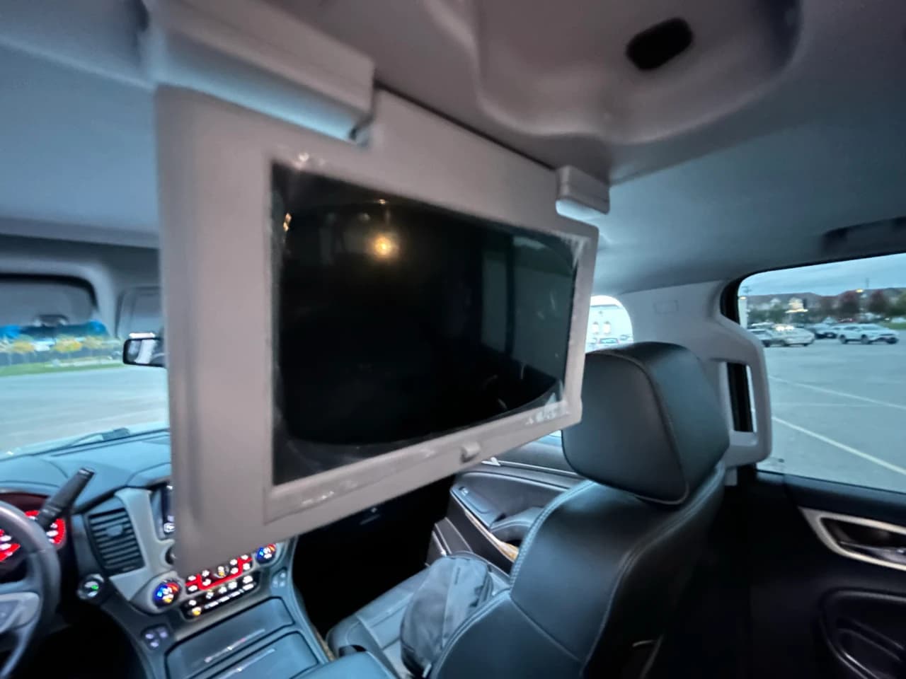 2015 GMC Yukon XL - Image 14