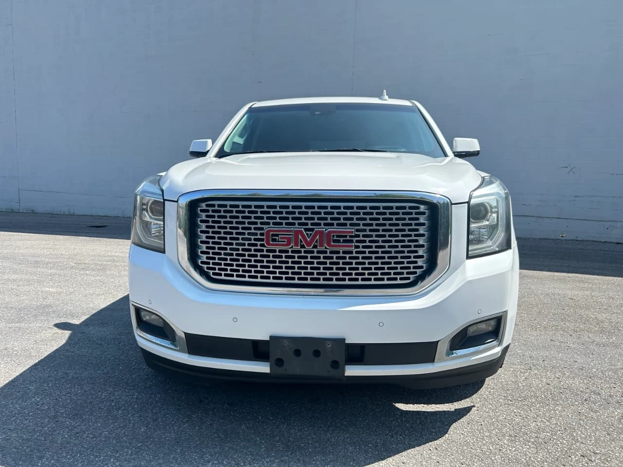 2016 GMC Yukon XL - Image 2