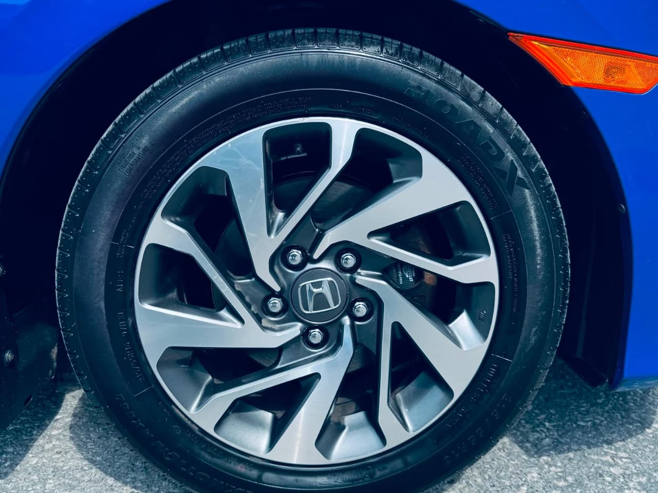 2017 Honda Civic Sedan - Image 10
