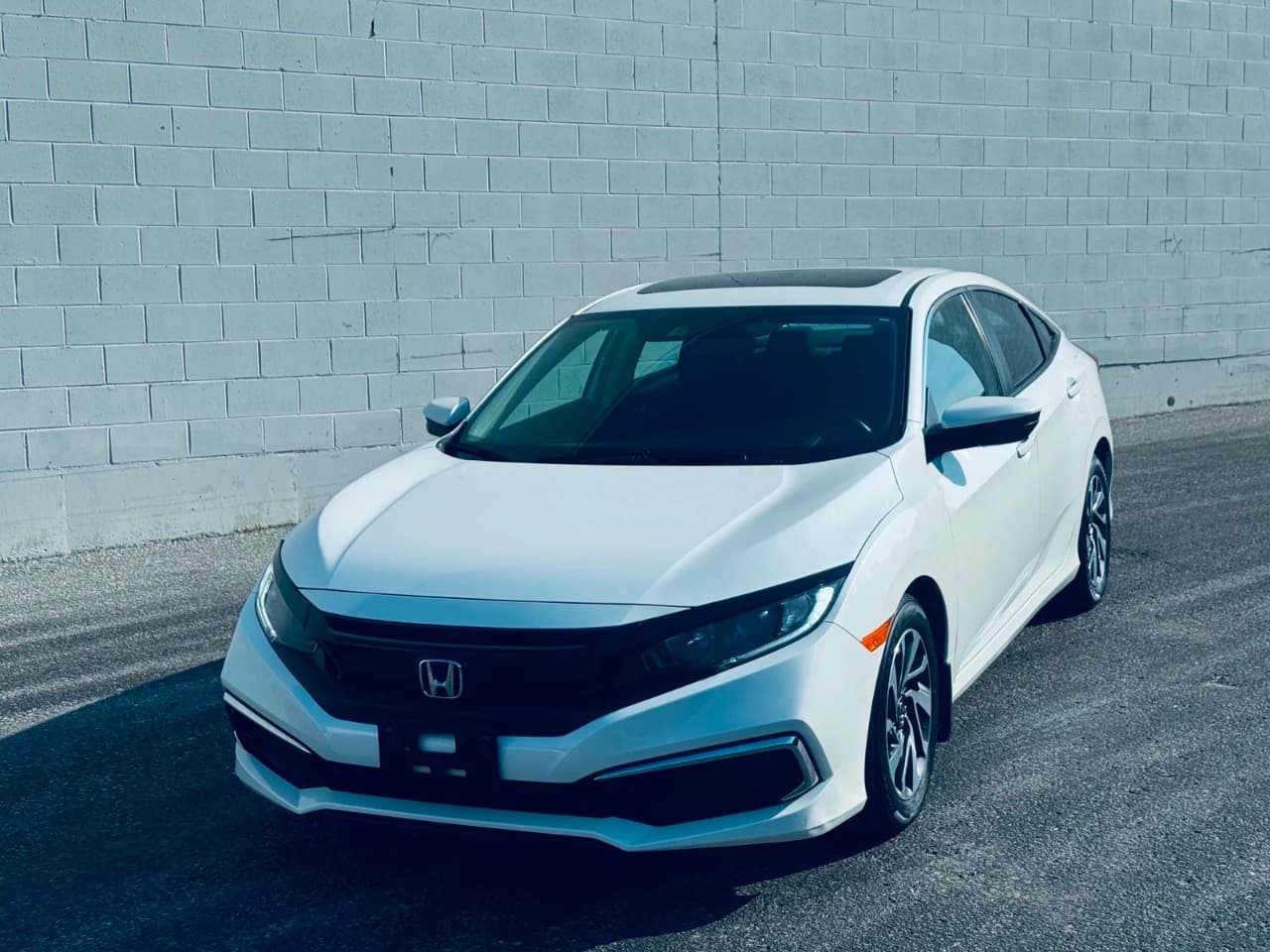 2019 Honda Civic Sedan - Image 2