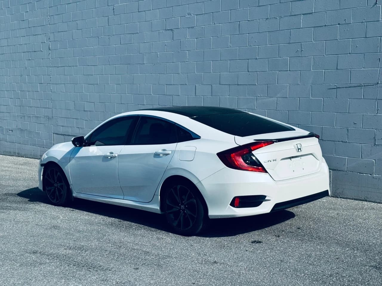 2017 Honda Civic Sedan - Image 18
