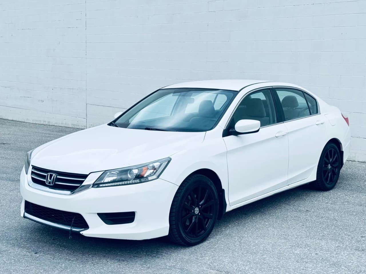 2014 Honda Accord Sedan - Image 2
