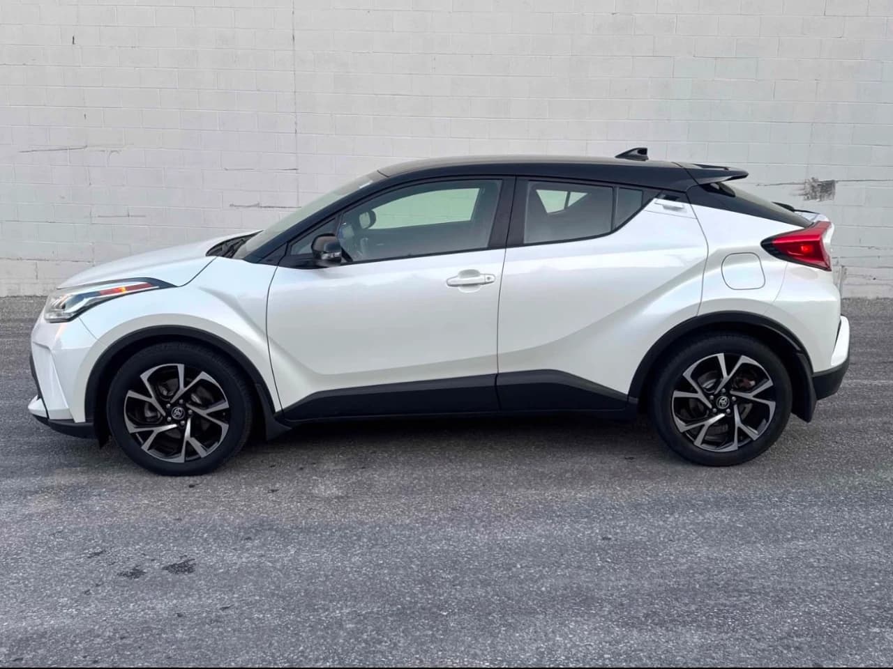 2021 Toyota C-HR - Image 3