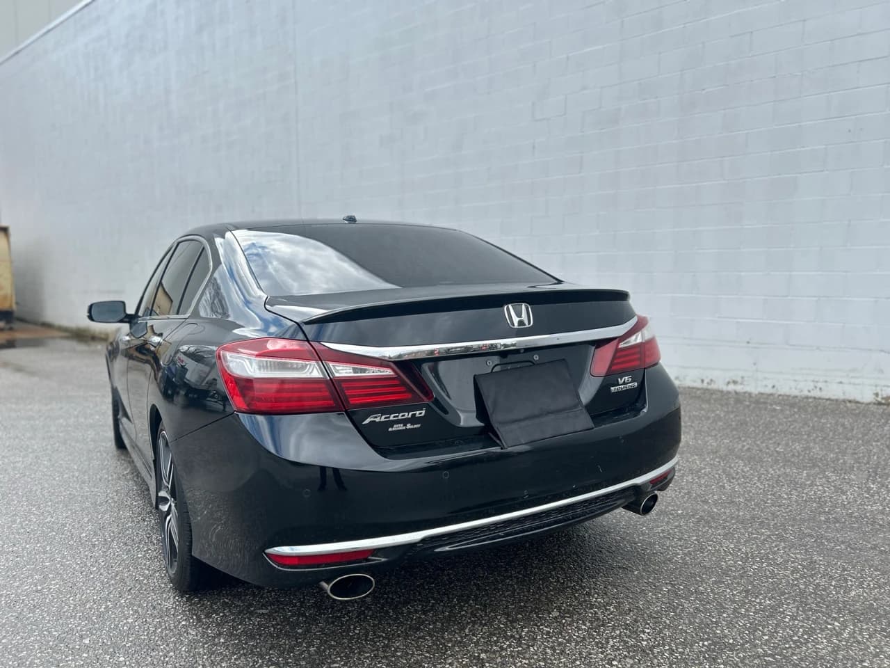2016 Honda Accord Sedan - Image 6