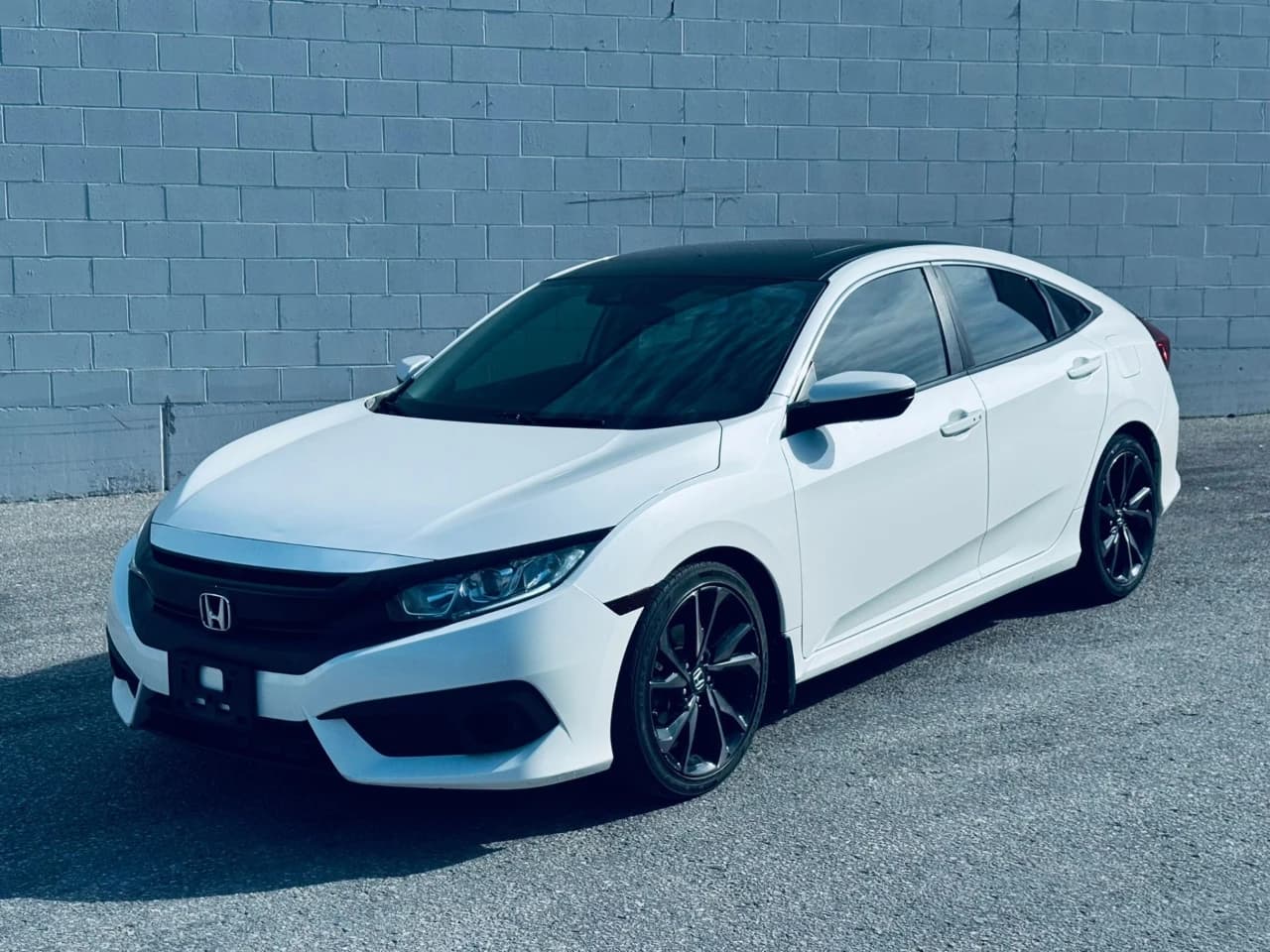 2017 Honda Civic Sedan - Image 16