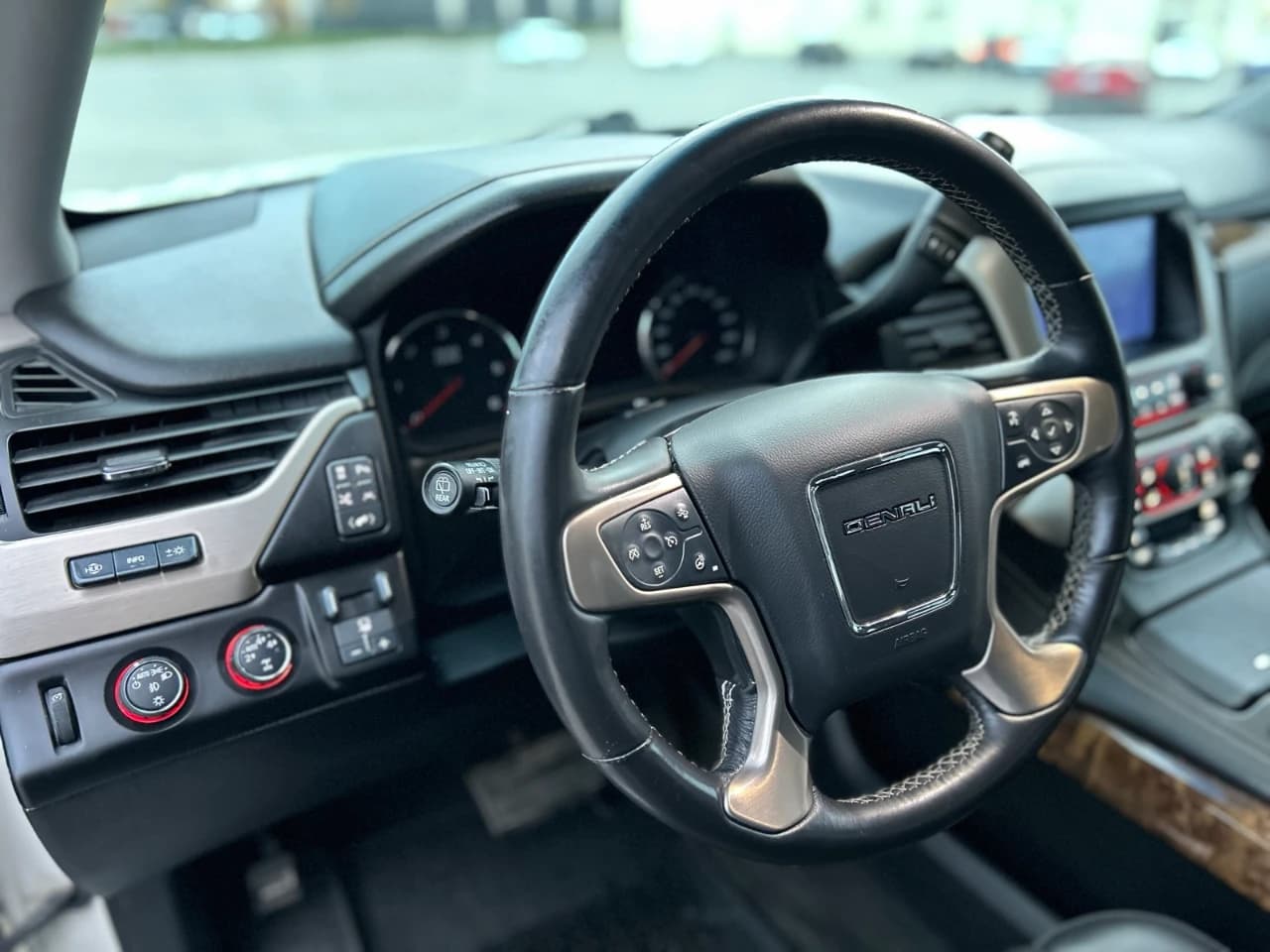 2015 GMC Yukon XL - Image 8