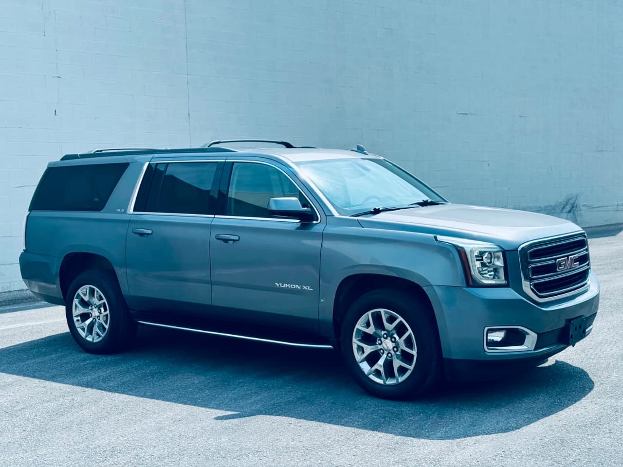 2020 GMC Yukon XL - Image 4
