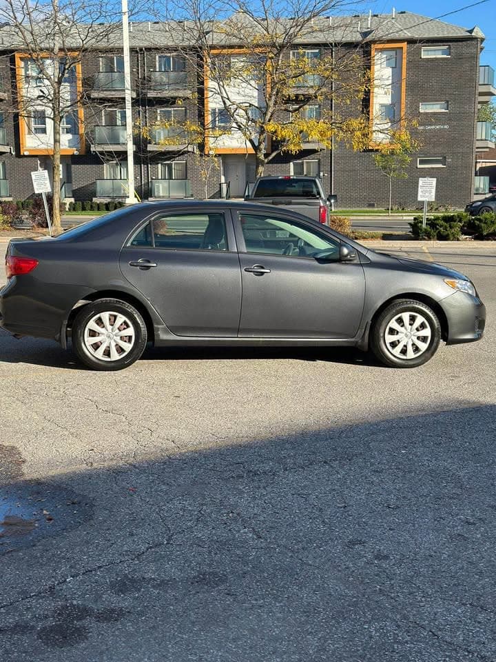 2009 Toyota Corolla - Image 2