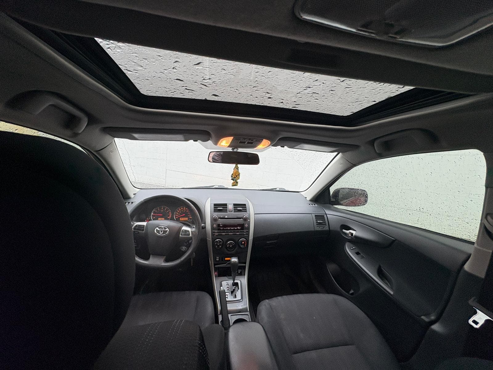 2011 Toyota Corolla - Image 5