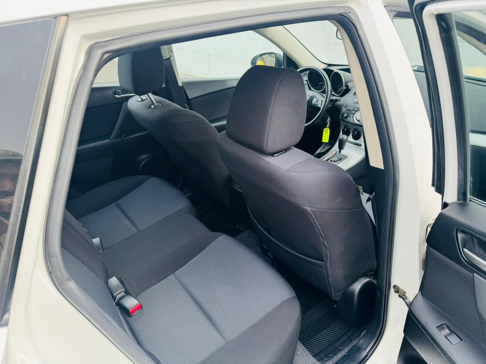 2010 Mazda Mazda 3 - Image 5