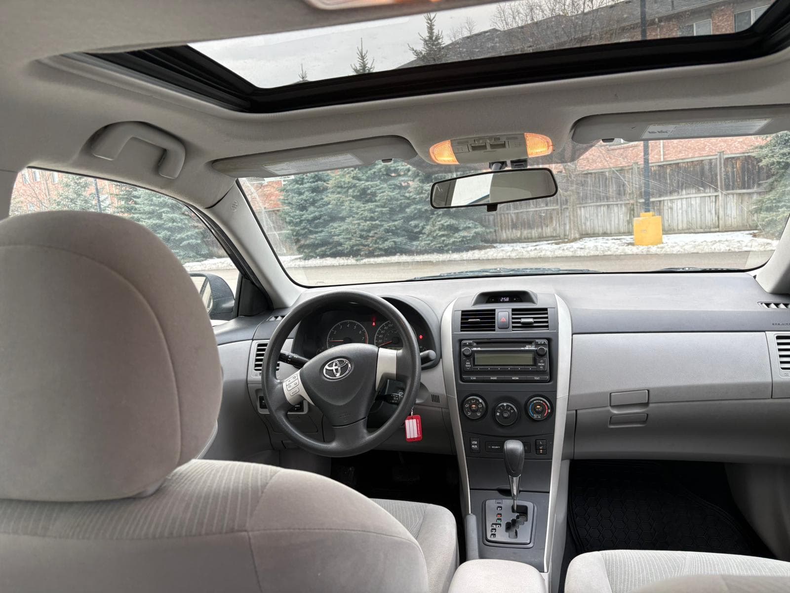 2013 Toyota Corolla - Image 11